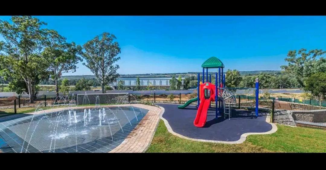 1 bedroom Luxurious Apartment in Sandton5