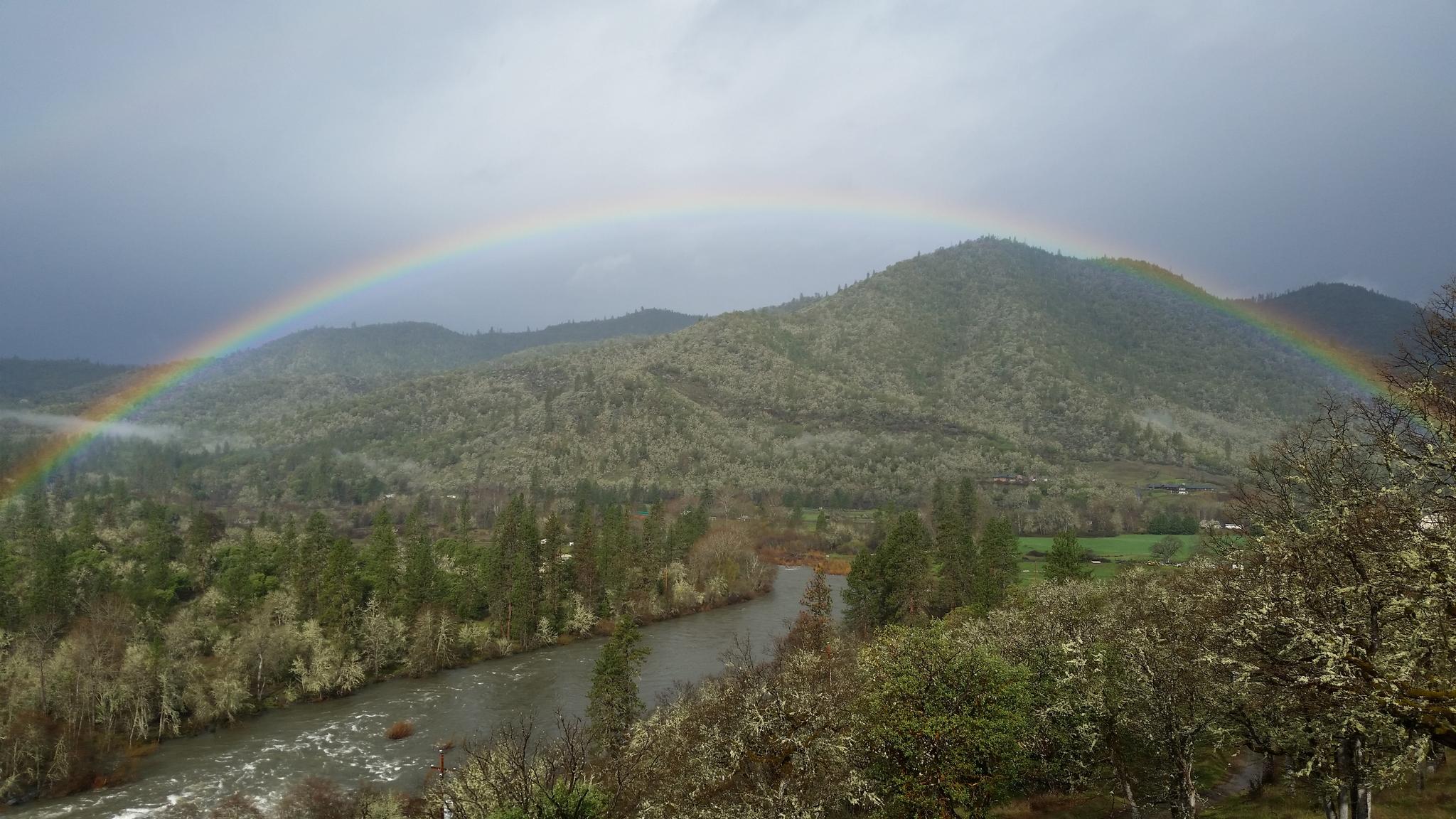 Rogue River Guesthouse - River and Whitewater Views!2