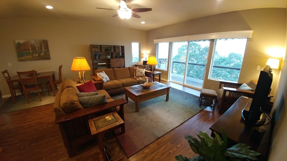 Rogue River Guesthouse - River and Whitewater Views!6
